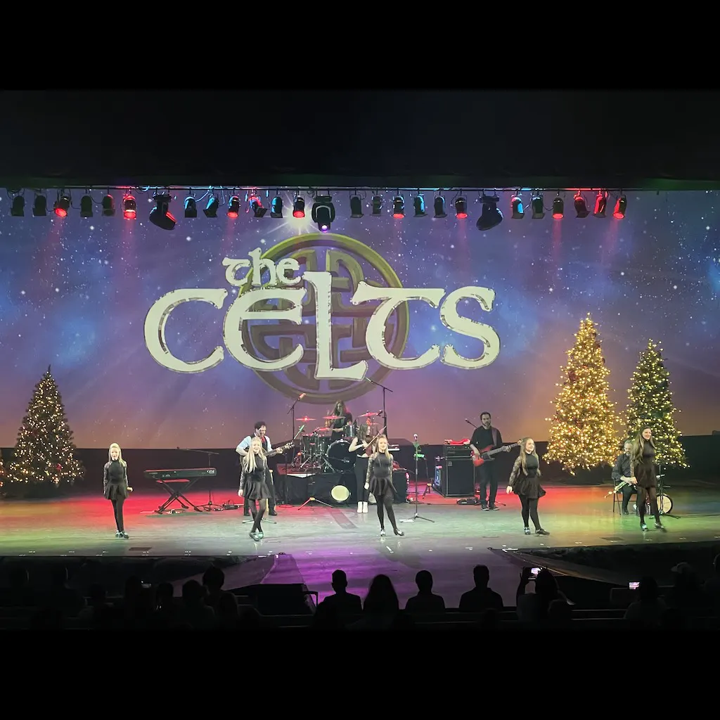 Featuring ancient Irish Christmas Carols and lively Irish dance with modern contemporary songs but with Irish instrumentation. Includes a special appearance by Oelwein MS singers.